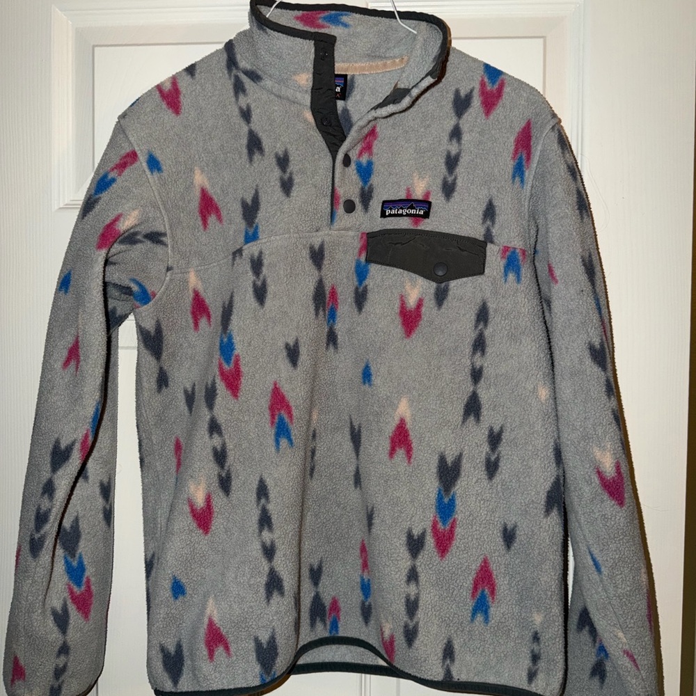 Size Small Patagonia Synchilla Fleece with Blue and Magenta Accents